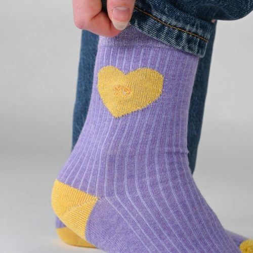 Chaussettes Pailletées Coeur Violet et Jaune – Image 3