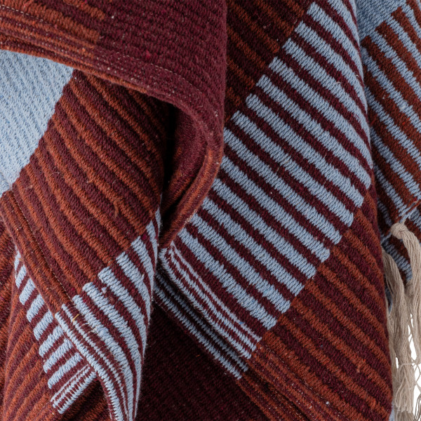 Plaid Isnel Bordeaux, Bloomingville – Image 3