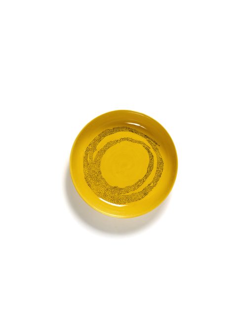 Assiette Haute 22 Sunny Yellow Swirl Noir Feast Ottolenghi pour Serax