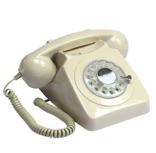 Fidèle réplique des téléphones anglais pour un petit passage dans les 60’s. Branchement sur box internet, cadran comme à l’ancienne.